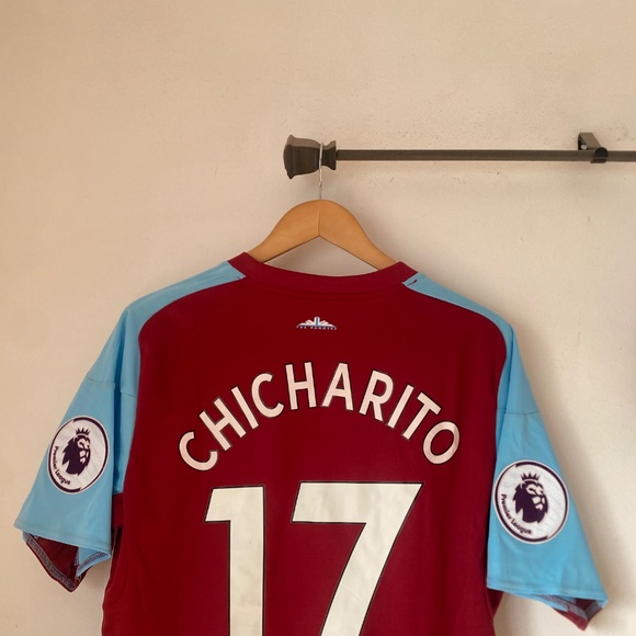 Umbro L West Ham United 2017/18 Chicharito 17 Jersey - Picture 9 of 12